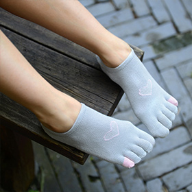 five-toe-sock